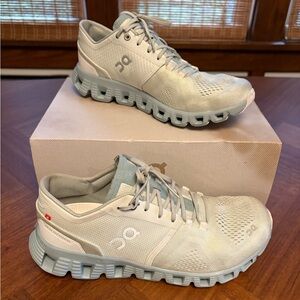 On Cloud X Women's Shoes Size 9